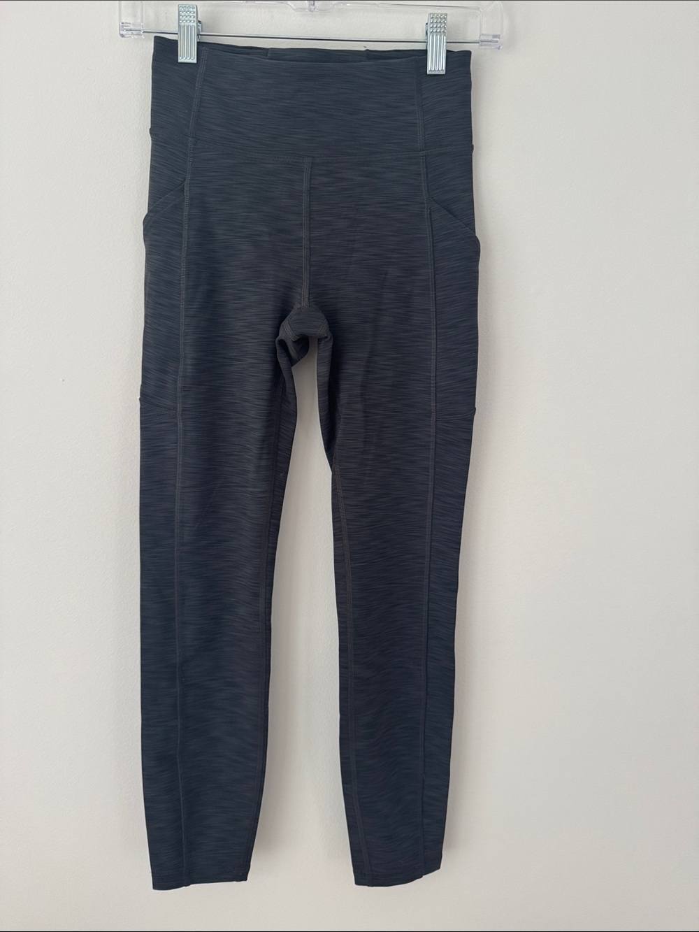 Lululemon Women's Invigorate 25” Tight Heather Graphite Grey Size 4